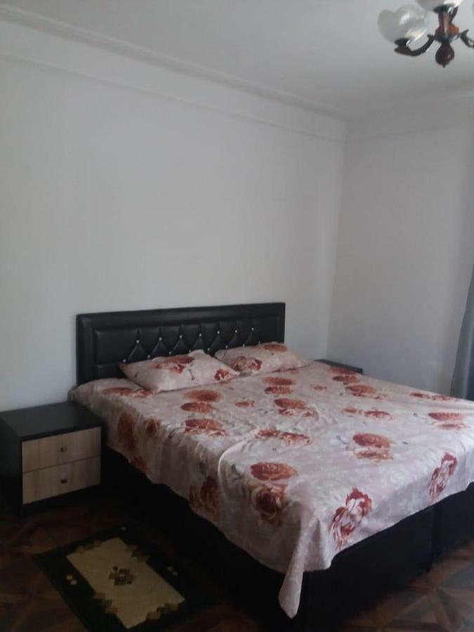Guest House Elena Makhinjauri Esterno foto